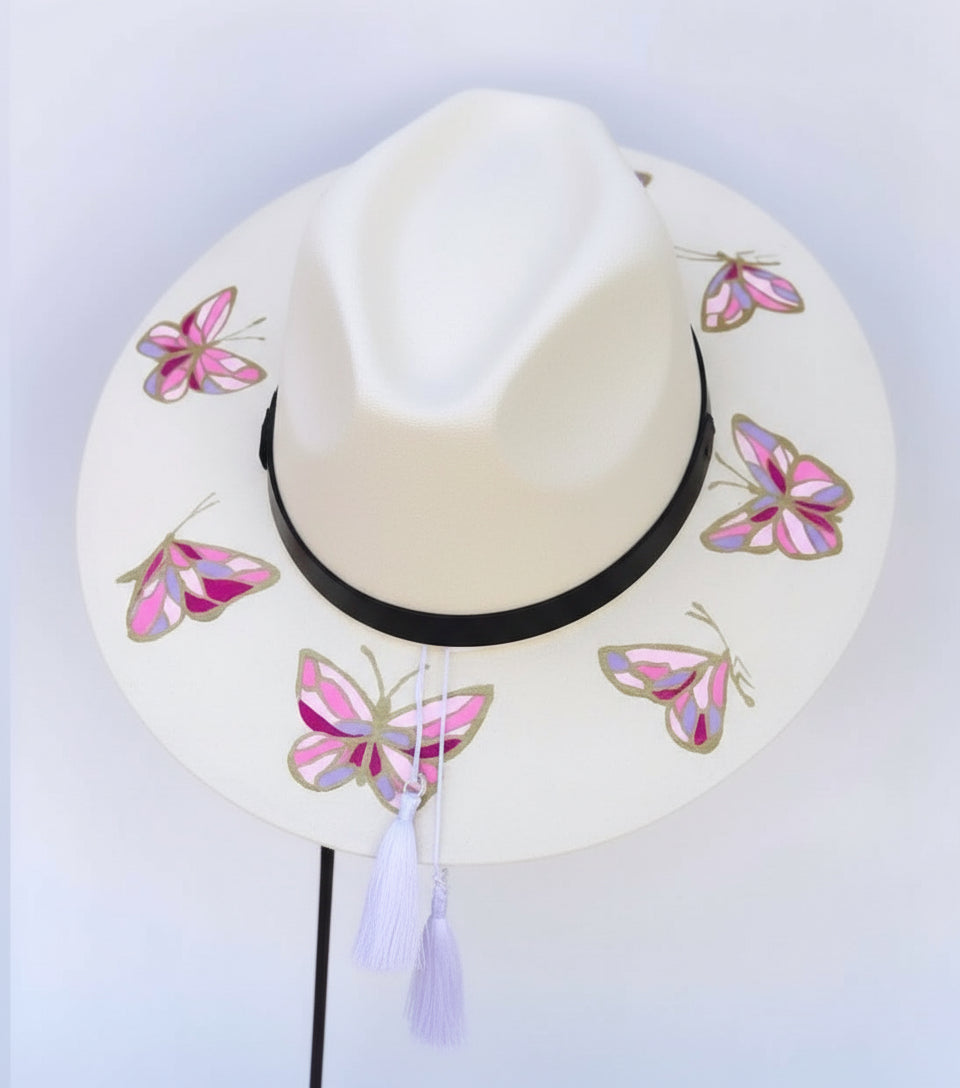 Sombrero mariposas rosas pastel / color invory pintado a mano
