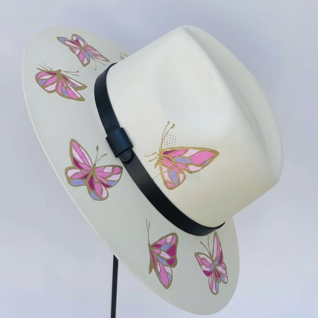 Sombrero mariposas rosas pastel / color invory pintado a mano