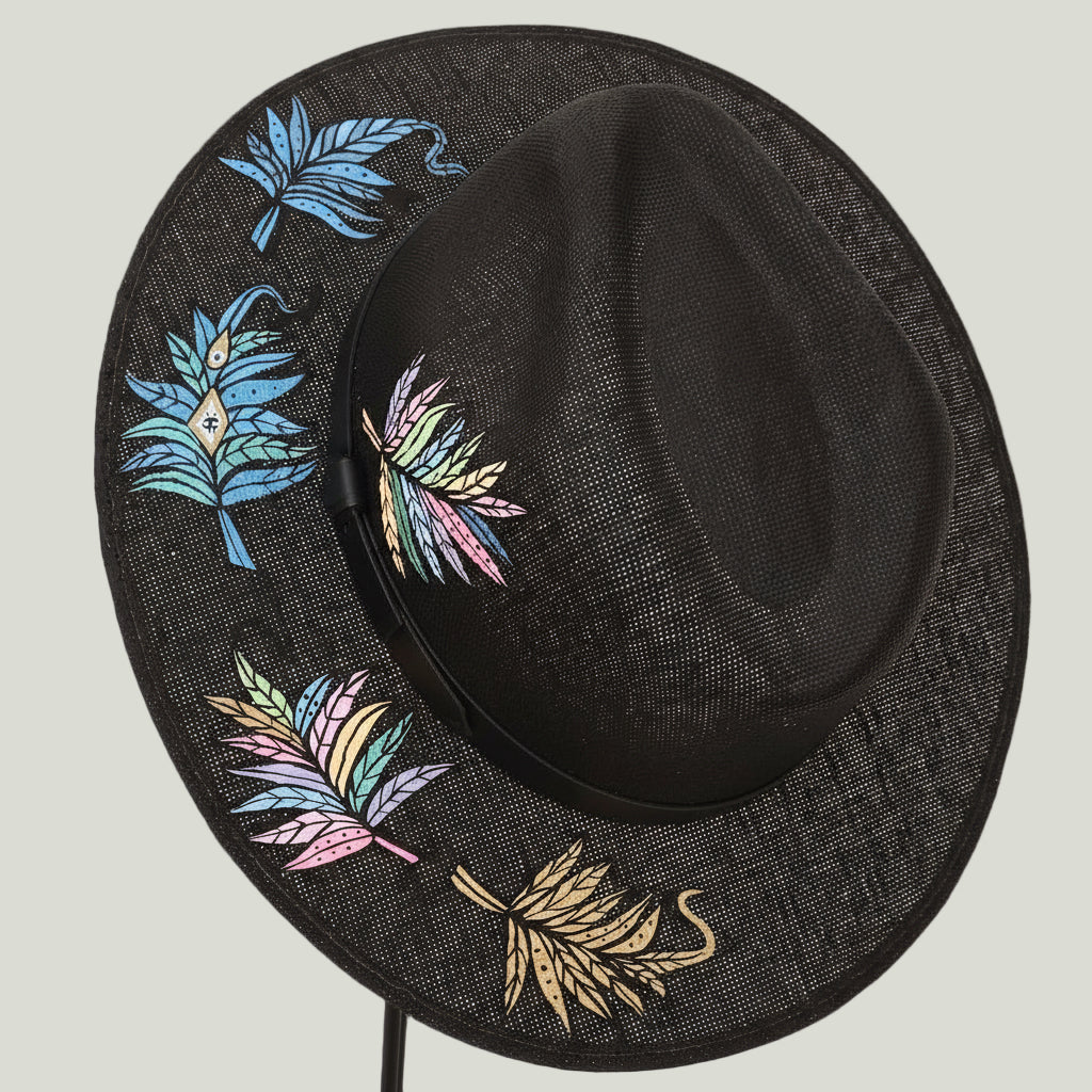 Sombrero de plumas / color negro o tabacco pintado a mano